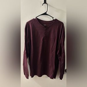 Gap. Henley Long Sleeves TShirt.